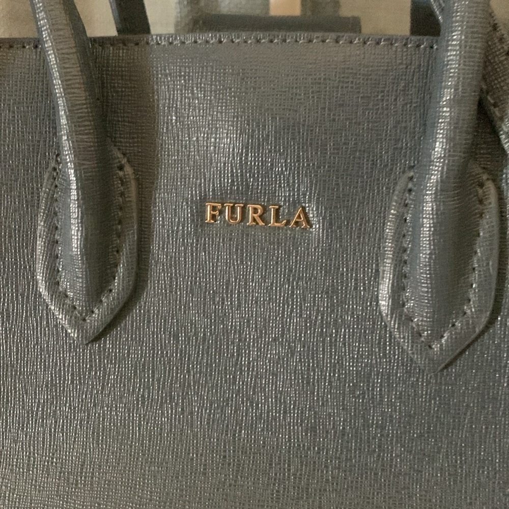 FURLA Crossbody/handbag. Always open to offers 🌸 - Picture 3 of 13